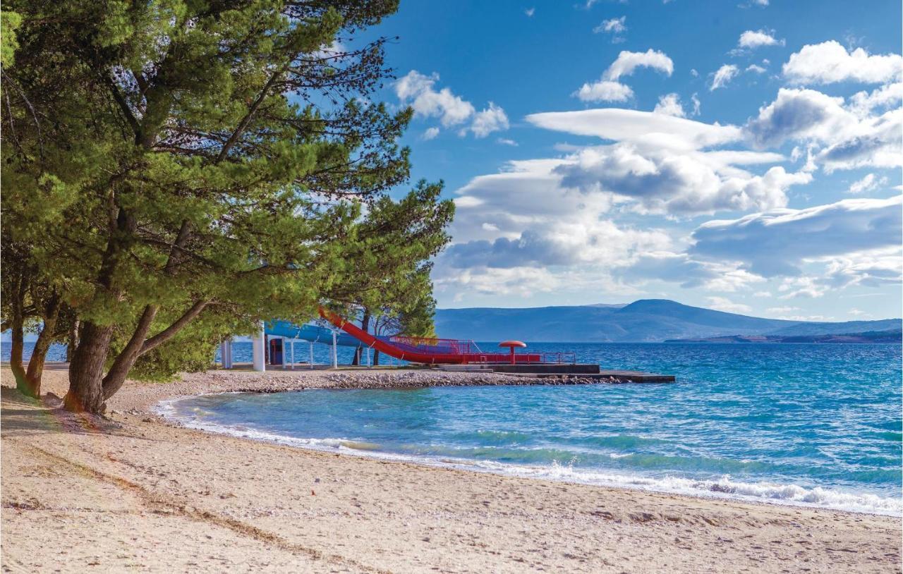 Nice Apartment In Crikvenica With House Sea View Extérieur photo