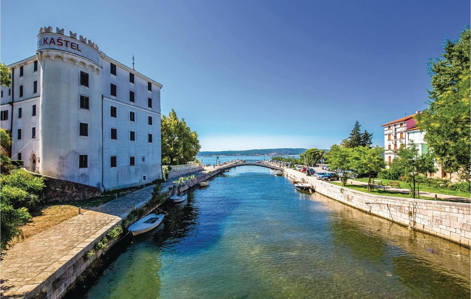 Nice Apartment In Crikvenica With House Sea View Extérieur photo