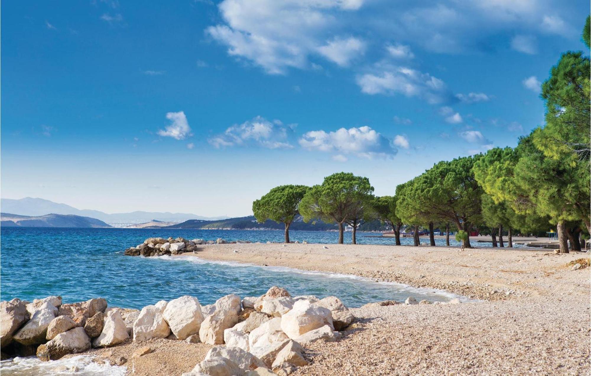 Nice Apartment In Crikvenica With House Sea View Extérieur photo